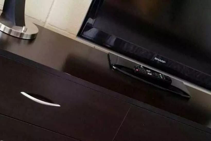 Motelli Side Trax Inn