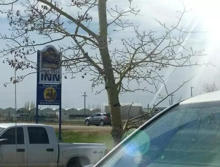 Motelli Side Trax Inn