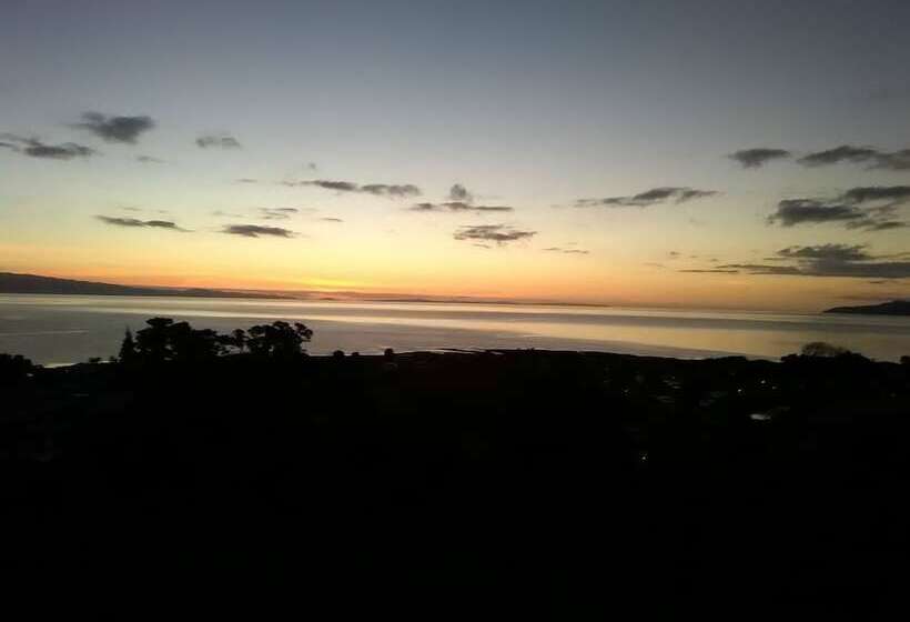 بنسيون La Casa Te Puru Lodge