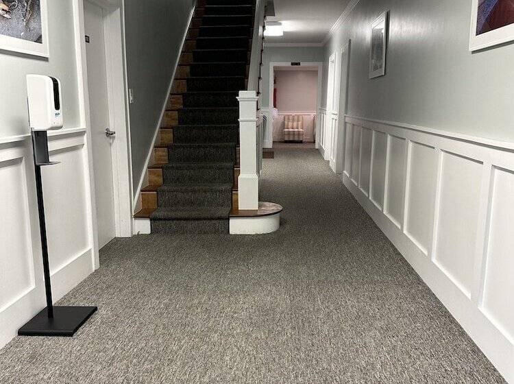 The Wellington Hotel & Suites Oceanblock