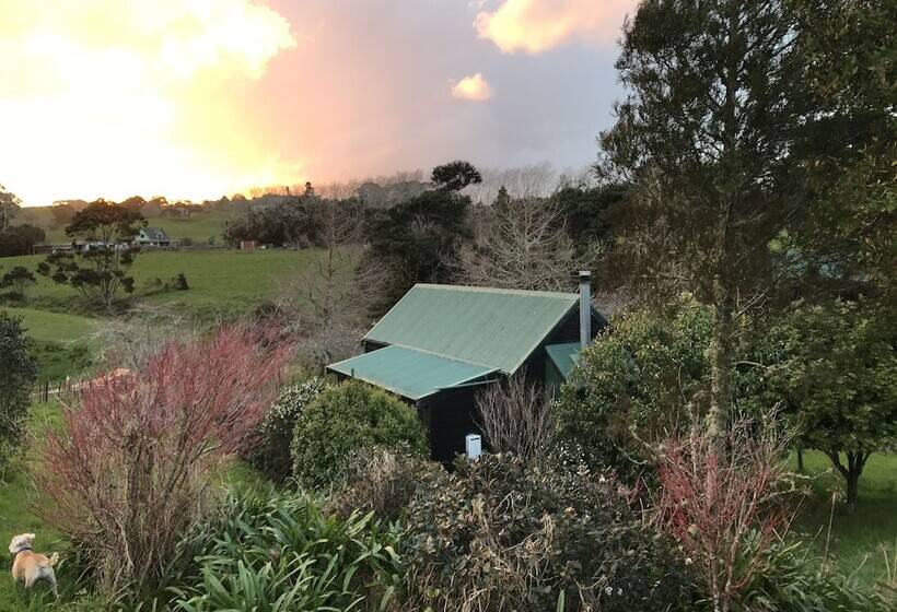 Vineyard Cottages   Kumeu