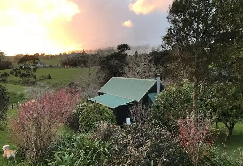 Vineyard Cottages   Kumeu