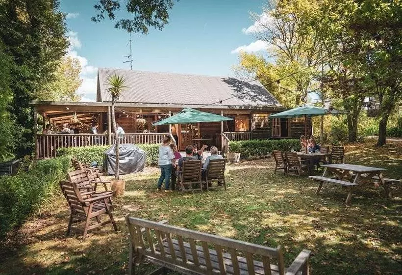 Vineyard Cottages   Kumeu