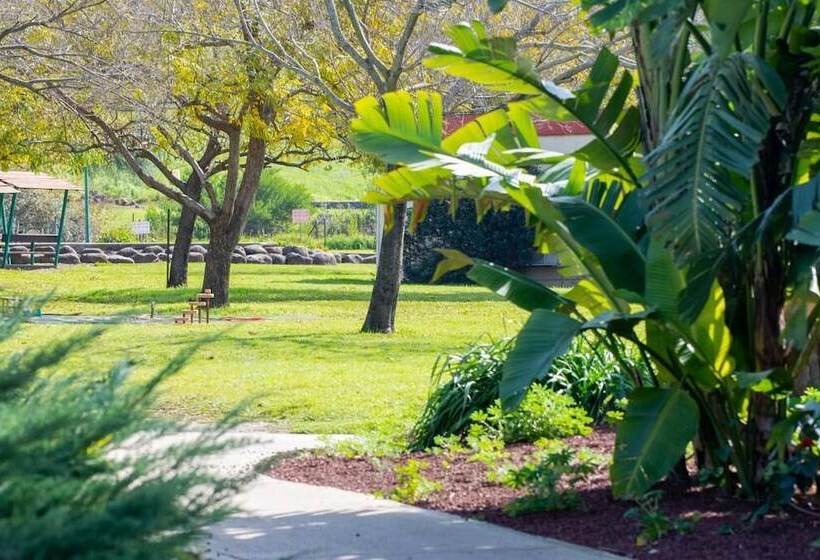 Bakfar Country Lodging