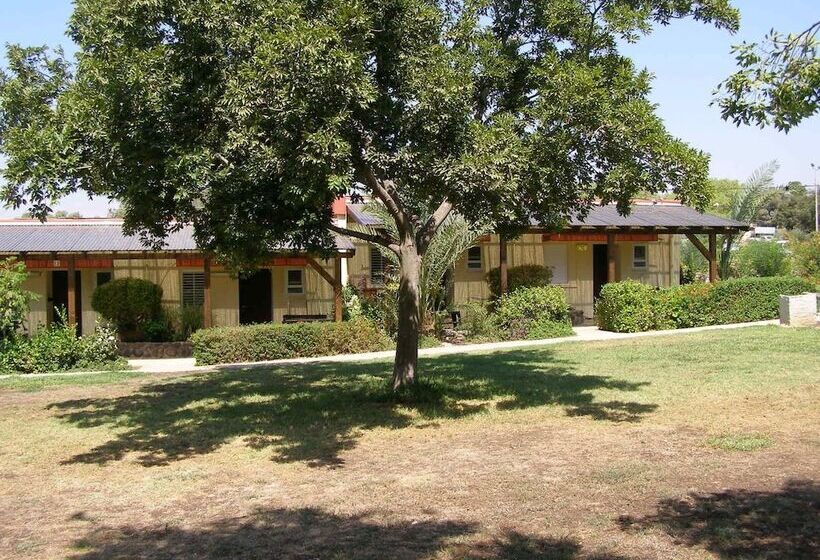 Bakfar Country Lodging