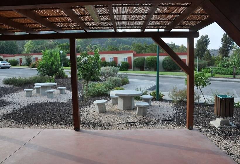 Bakfar Country Lodging