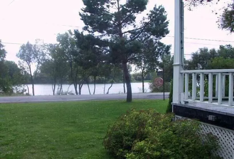 Aamiaismajoitus (B&B) Gite De Par Chez Nous