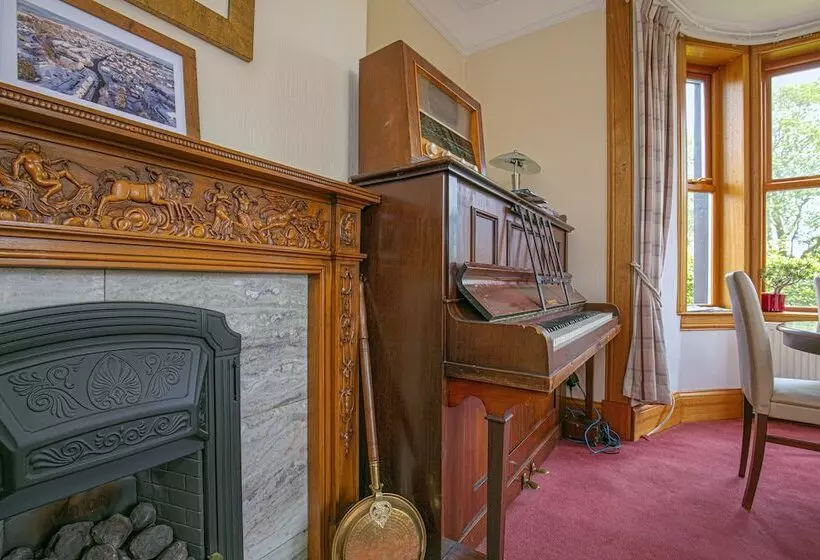 Aamiaismajoitus (B&B) The Hawthorns