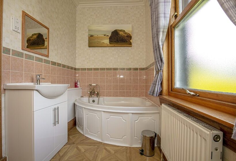 تختخواب و صبحانه The Hawthorns