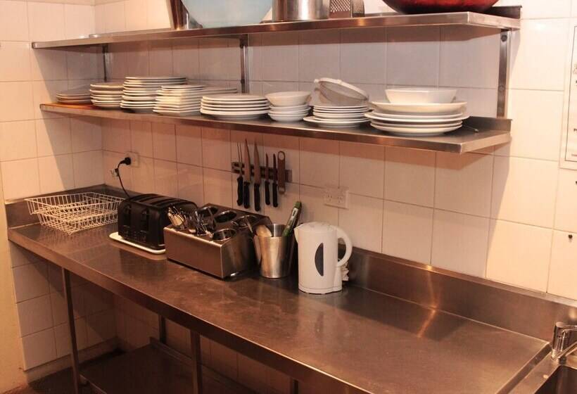 Central Backpackers   Hostel