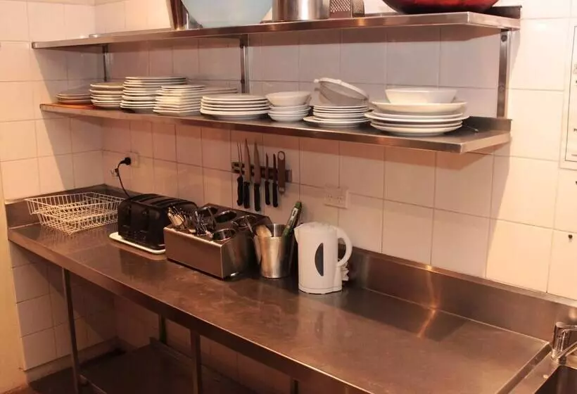Central Backpackers   Hostel
