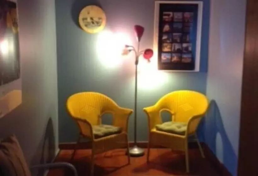 Hi Tibbetts Point Lighthouse   Hostel