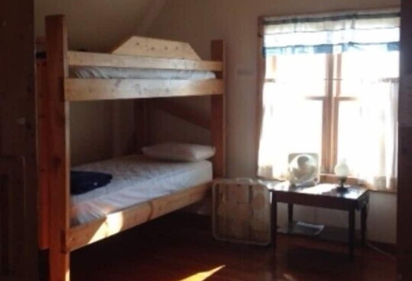 Hi Tibbetts Point Lighthouse Hostel