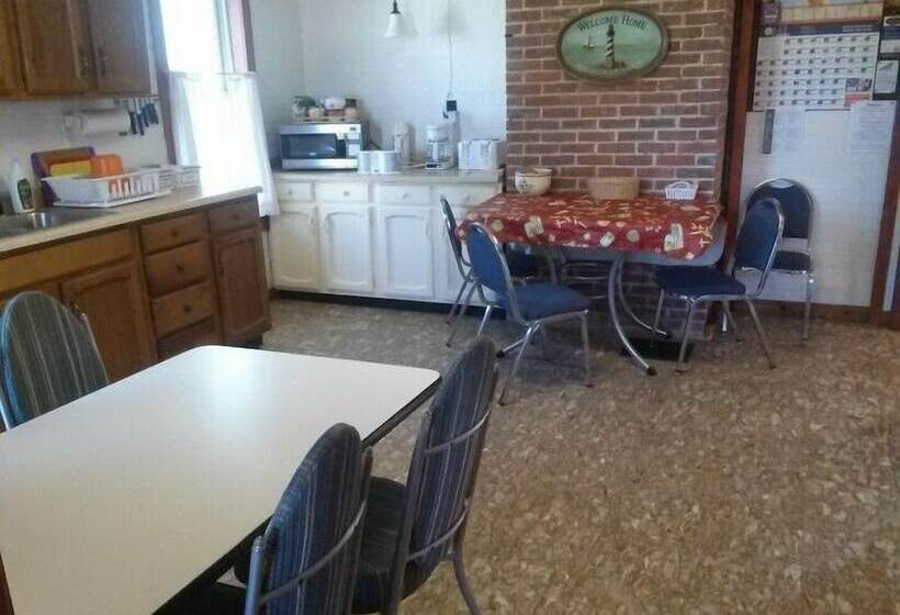 Hi Tibbetts Point Lighthouse Hostel