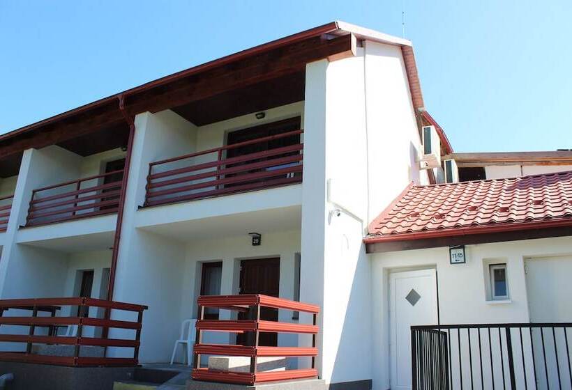 簡易ホテル Aranyhordó Panzió étterem és Pizzéria