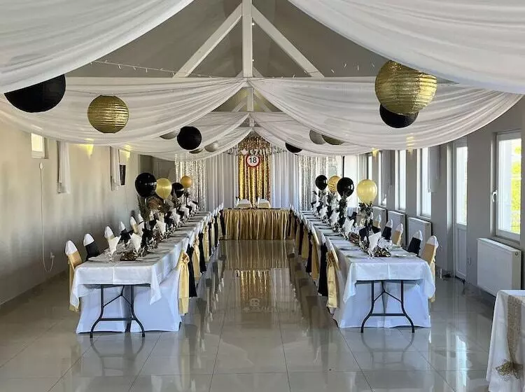 Hostelli Aranyhordó Panzió étterem és Pizzéria