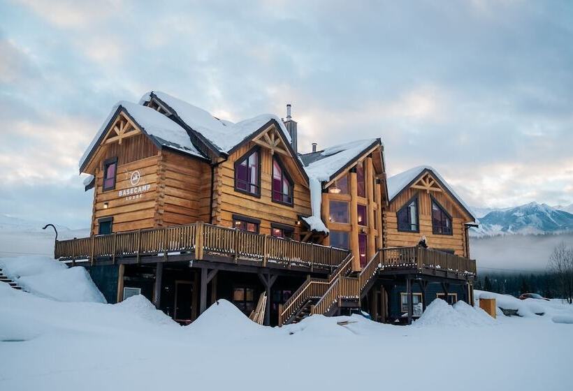 호텔 Basecamp Lodge Golden