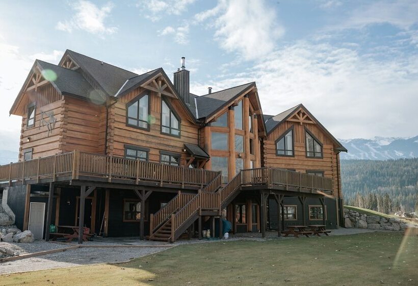 호텔 Basecamp Lodge Golden