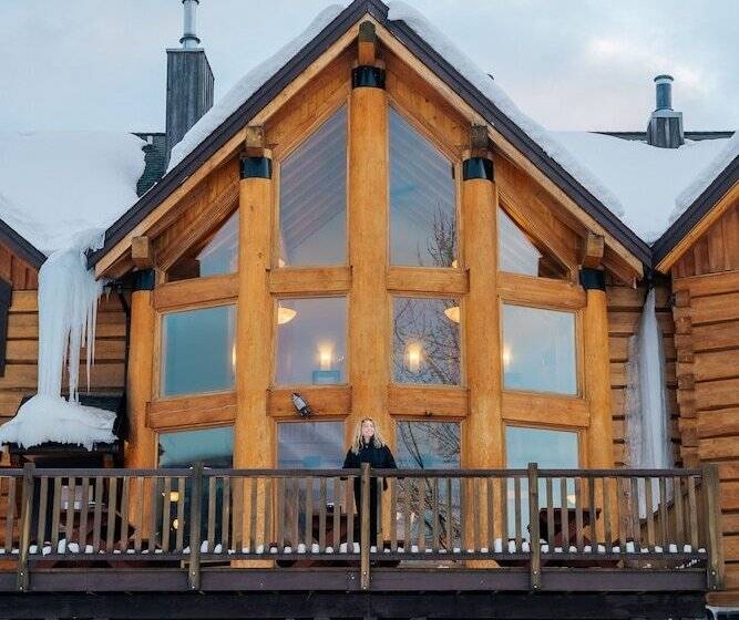 호텔 Basecamp Lodge Golden