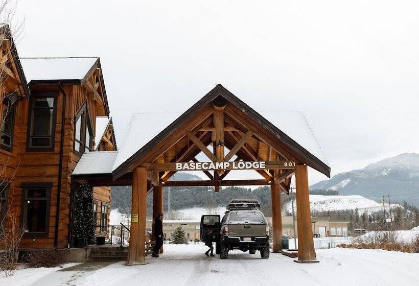 호텔 Basecamp Lodge Golden