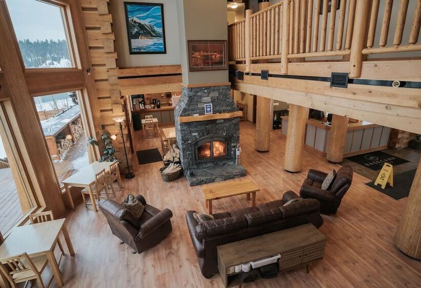 호텔 Basecamp Lodge Golden