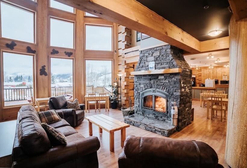 호텔 Basecamp Lodge Golden