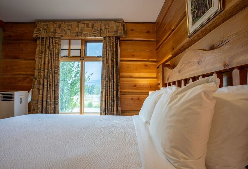 호텔 Basecamp Lodge Golden