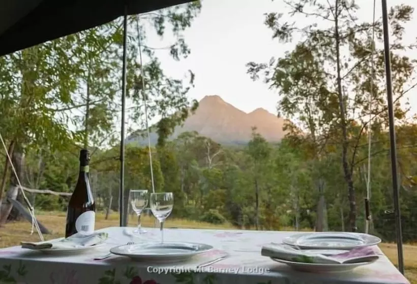 Hotelli Mt Barney Lodge Country Retreat