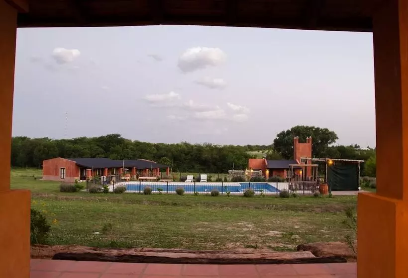 Maaseutuhotelli Tierra Chana Estancia De Campo