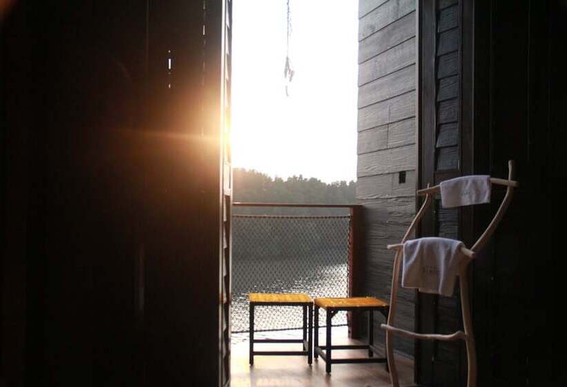 Hotel The Happy 8 Retreat @ Kuala Sepetang