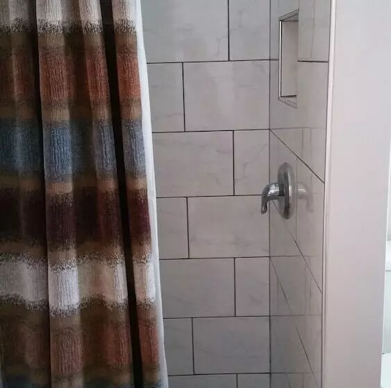 Hotelli Torch Bay Inn