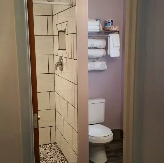 Hotelli Torch Bay Inn