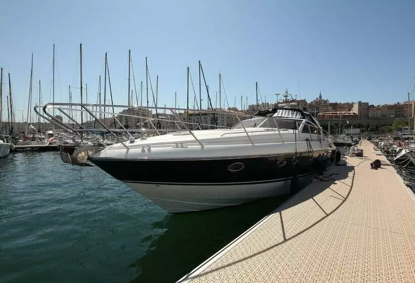 ホテル Une Nuit à Bord Bandol