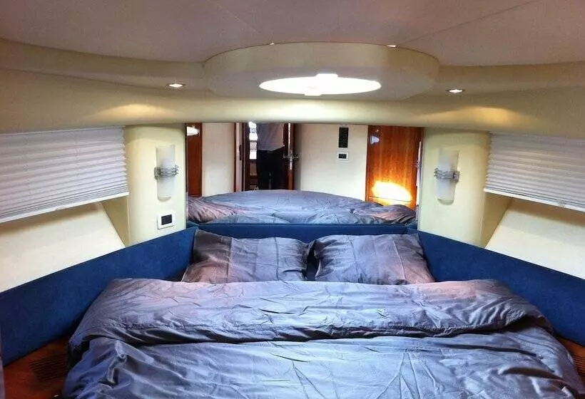 ホテル Une Nuit à Bord Bandol