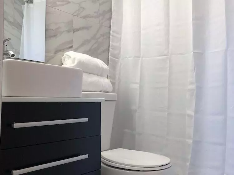 پانسیون The Beach Guesthouse