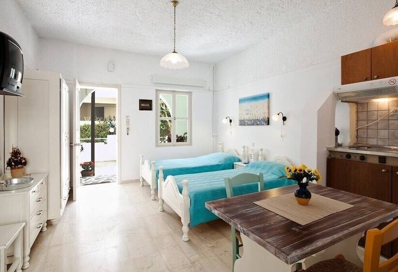 Alkionides Seaside Apartments