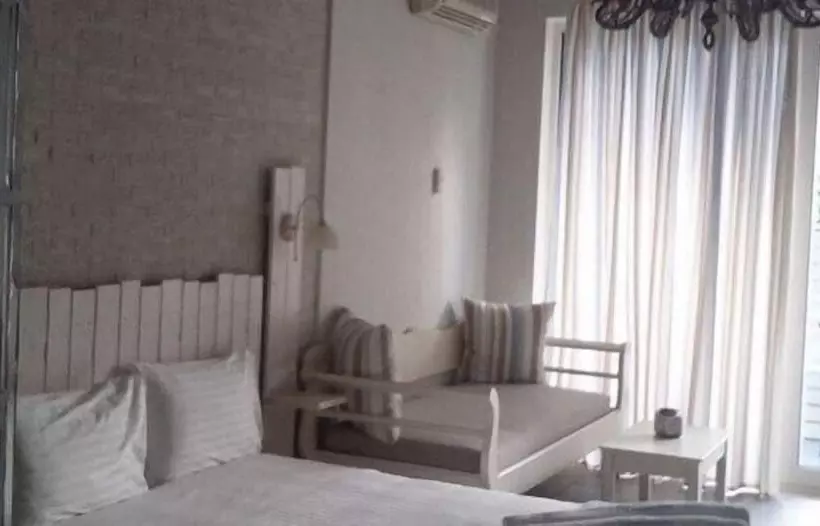 Alkionides Seaside Apartments