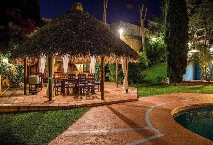 تختخواب و صبحانه Casa Yunenisa