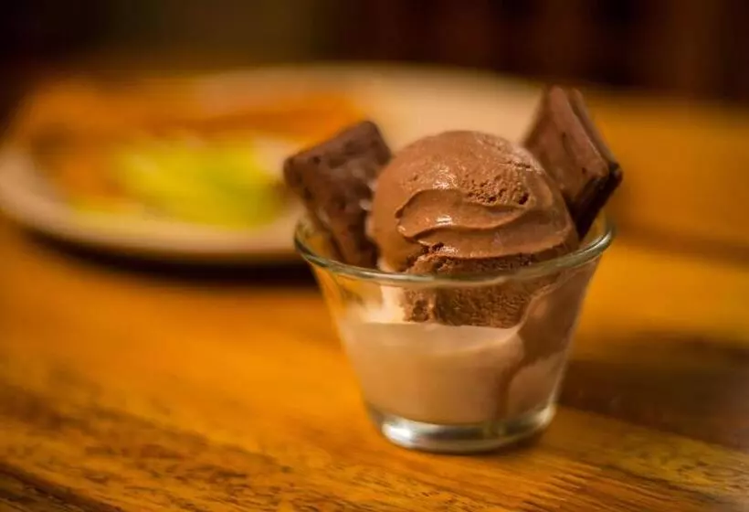 تختخواب و صبحانه Casa Yunenisa