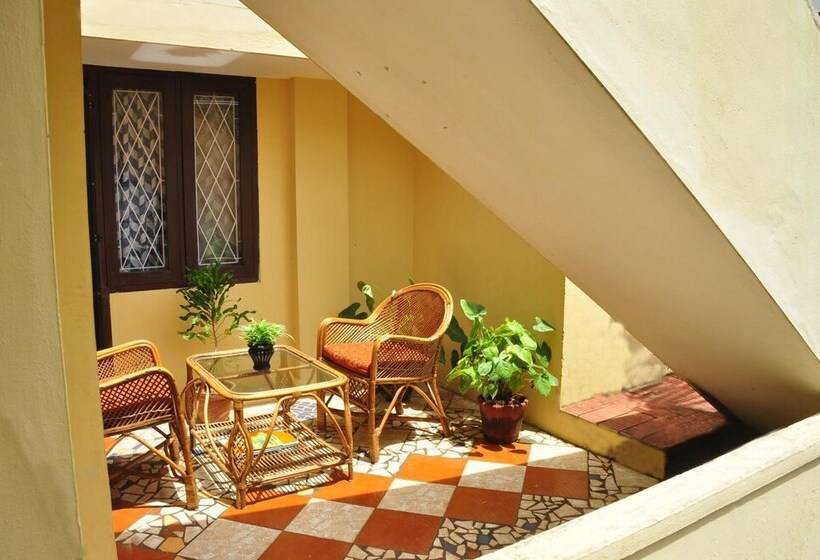 צימר Lazar Residency Homestay