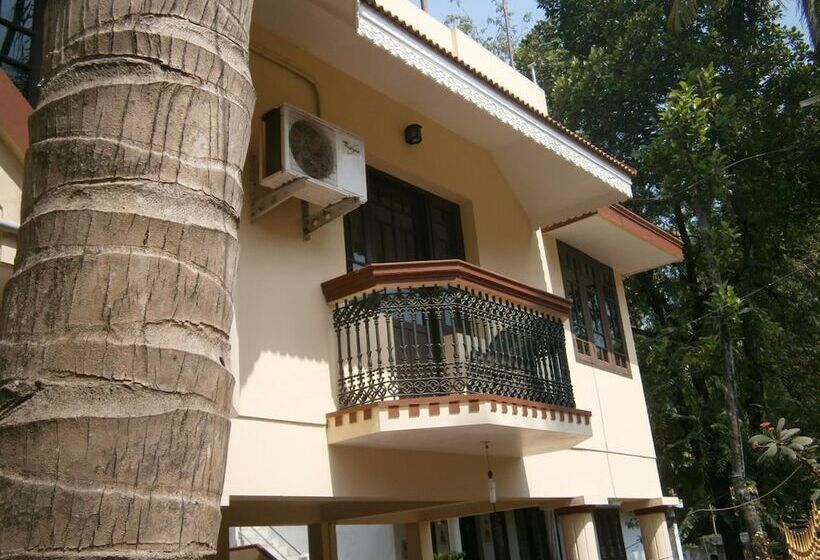 צימר Lazar Residency Homestay