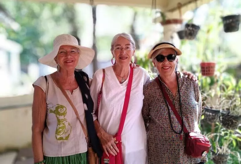 Bed and Breakfast Lazar Residency Homestay