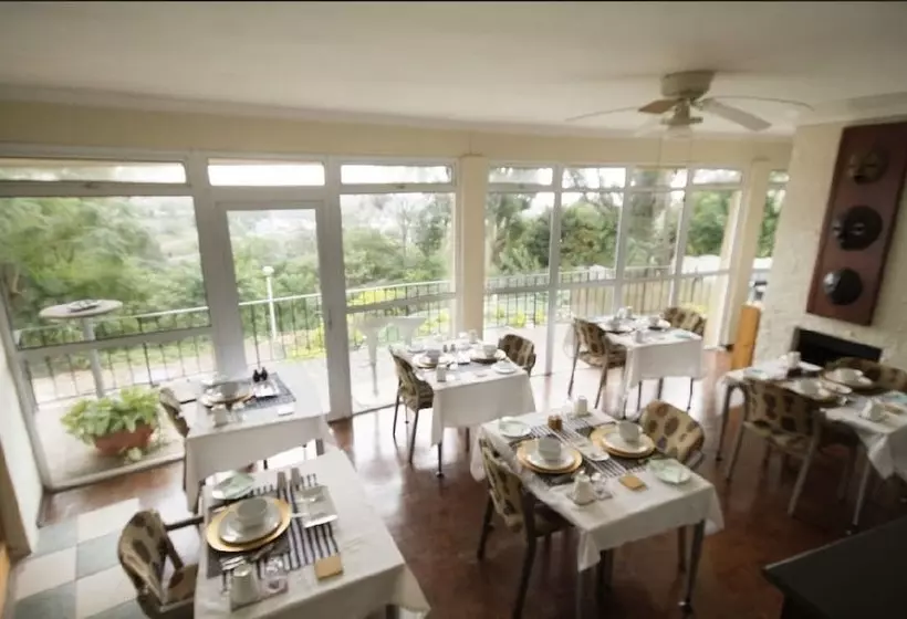 민박 Pinetown Lala Land