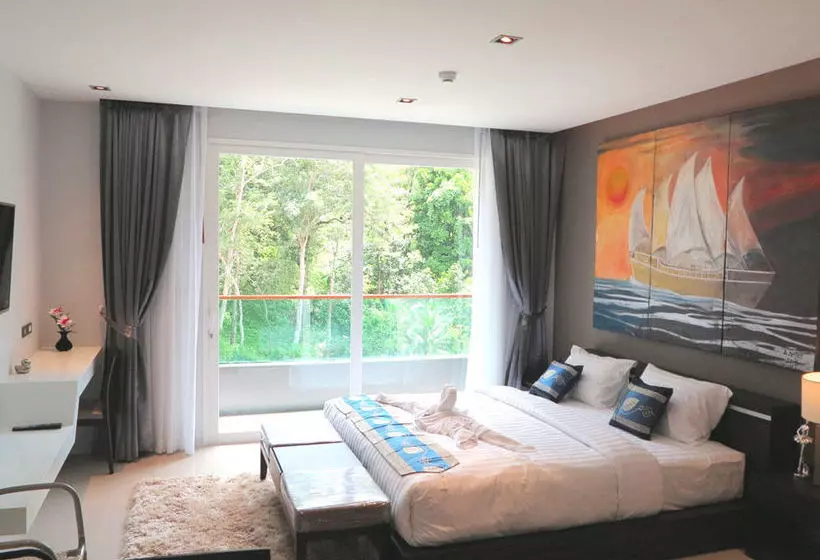 The Emerald Terrace Patong By Golden Legal