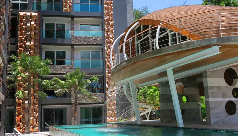 The Emerald Terrace Patong By Golden Legal