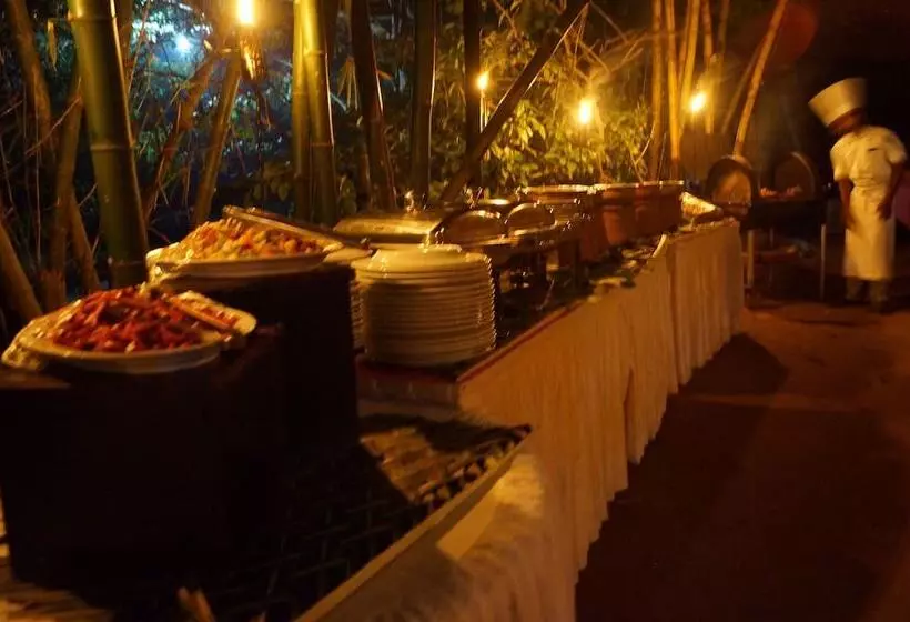 호텔 Athgira River Camping   Udawalawe