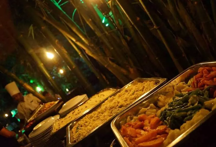 호텔 Athgira River Camping   Udawalawe