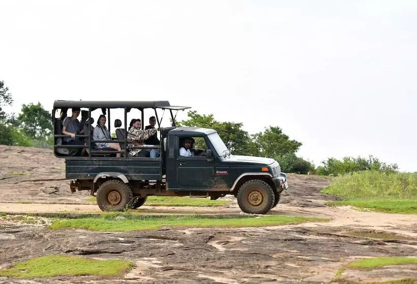 호텔 Athgira River Camping   Udawalawe