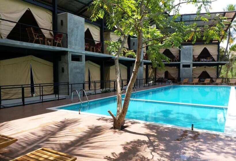 호텔 Athgira River Camping   Udawalawe