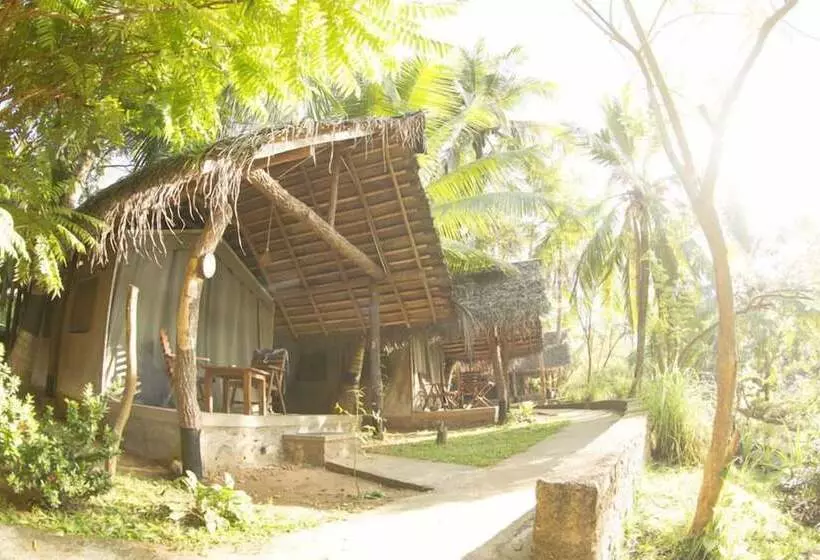 호텔 Athgira River Camping   Udawalawe